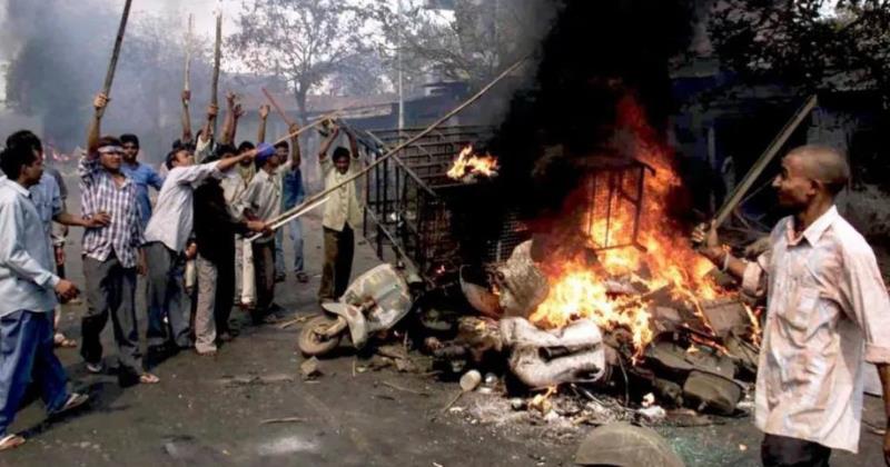 After Two Decades, 6 Individuals Cleared in 2002 Gujarat Riots Case, Prosecution Under Fire
