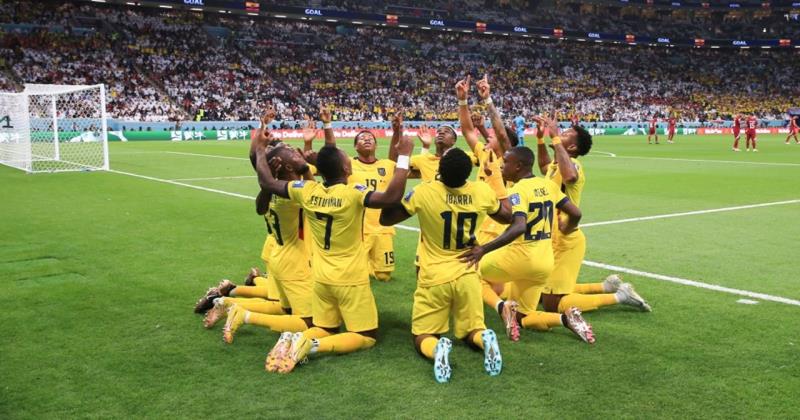 Ecuador wins opening match in Qatar world cup; kneels down and thanks God