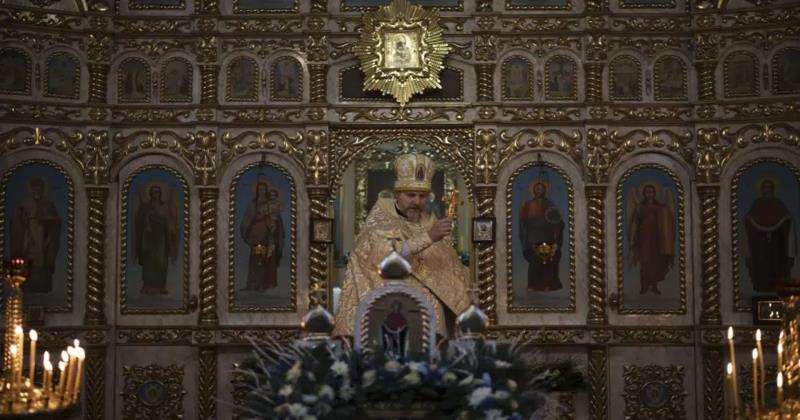 Orthodox Ukrainian Christians move up celebration of Christmas