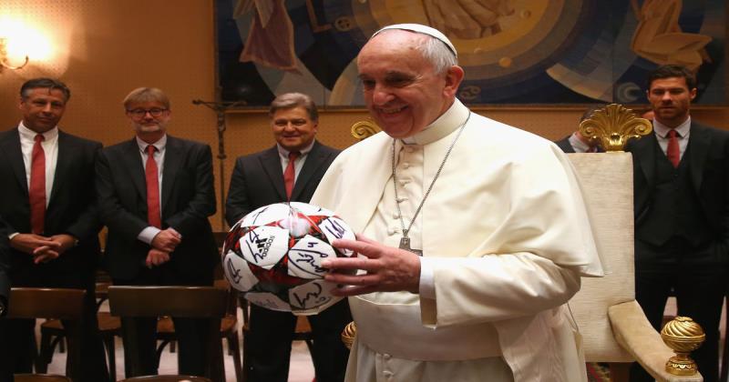 Pope Francis greets FIFA World Cup2022