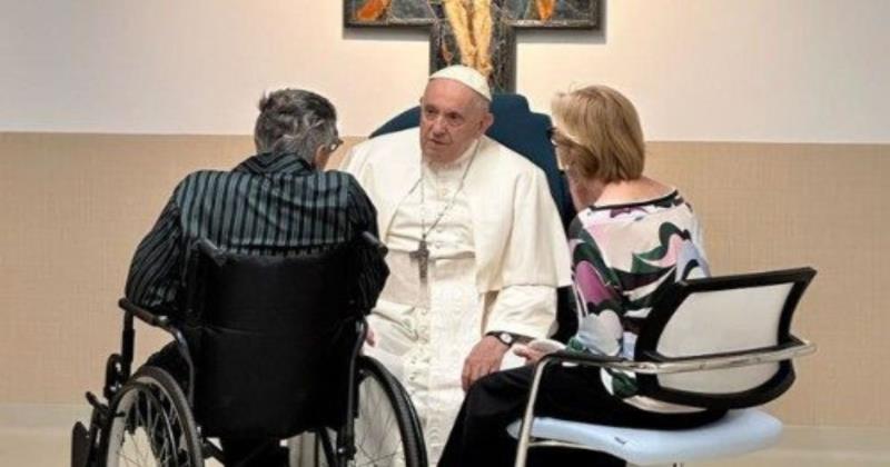 Pope Francis to Leave Gemelli Hospital Tomorrow Morning