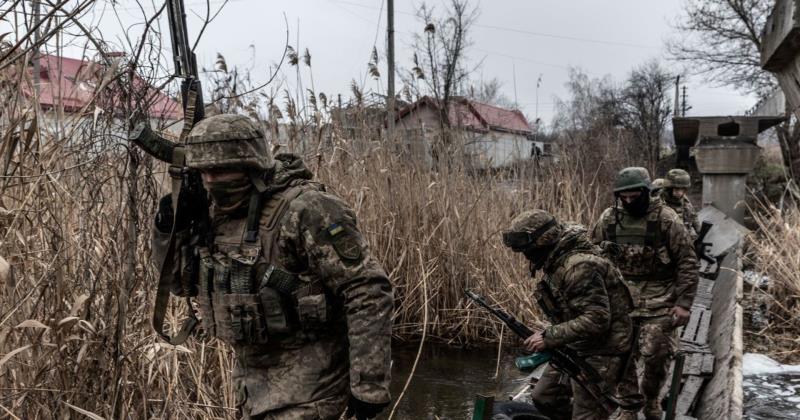 Russia is poised to encircle Bakhmut in Ukraine