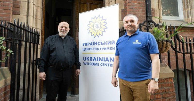 Ukrainian refugees welcomed in British Help Centre