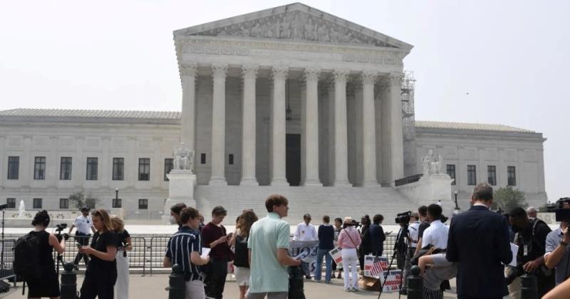 U.S. Supreme Court Bans Race-Based University Admissions, Sparks Controversy